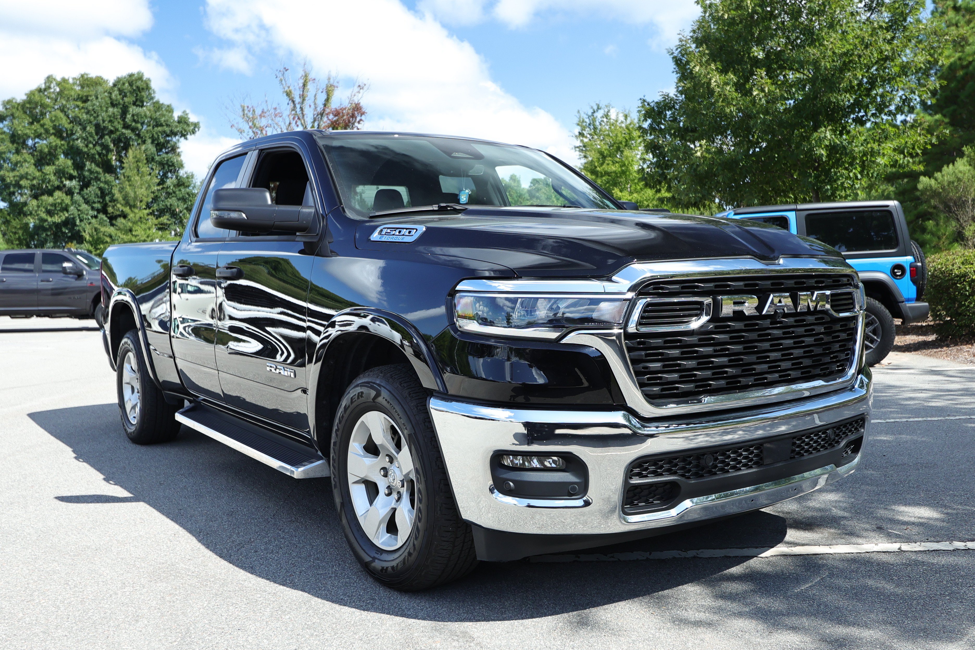 ram ram 1500 pickup 2025 1C6RREBG0SN561400 image ram ram 1500 pickup 2025 1C6RREBG0SN561400 image